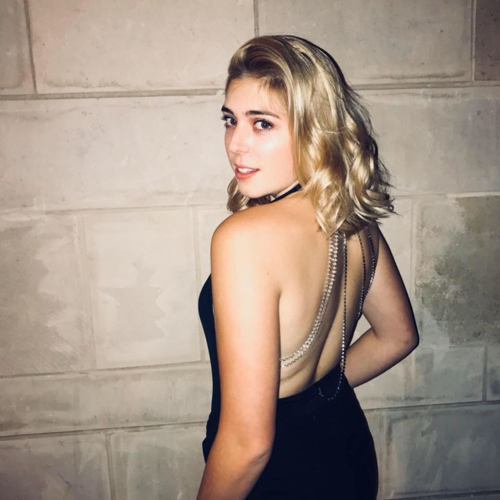 Meet your Posher, Claire